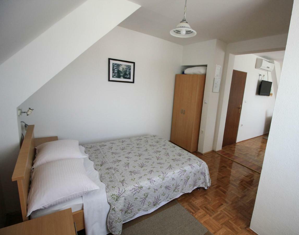 Hotel House Milan à Rastovača Extérieur photo
