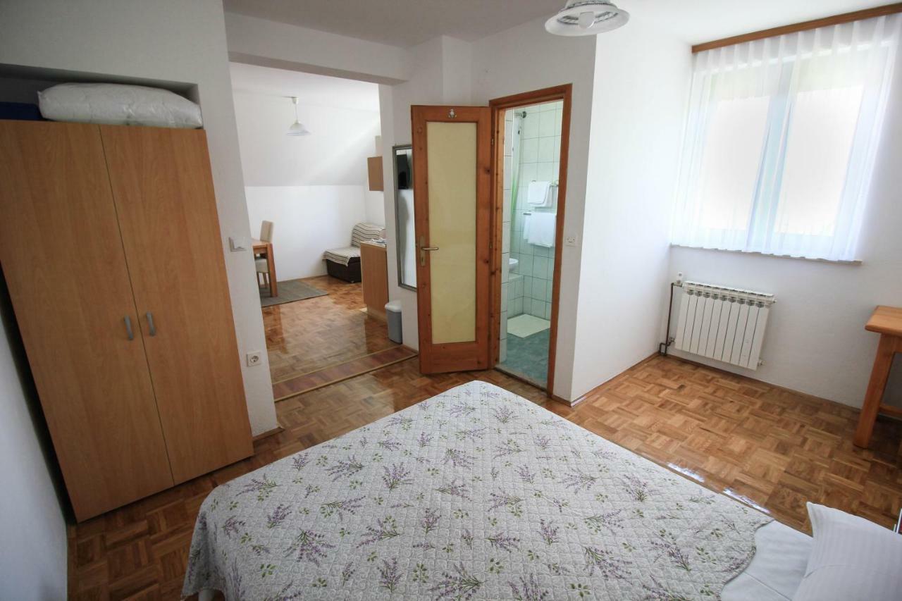 Hotel House Milan à Rastovača Extérieur photo