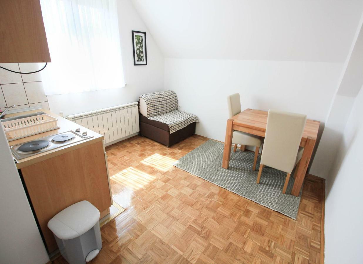Hotel House Milan à Rastovača Extérieur photo