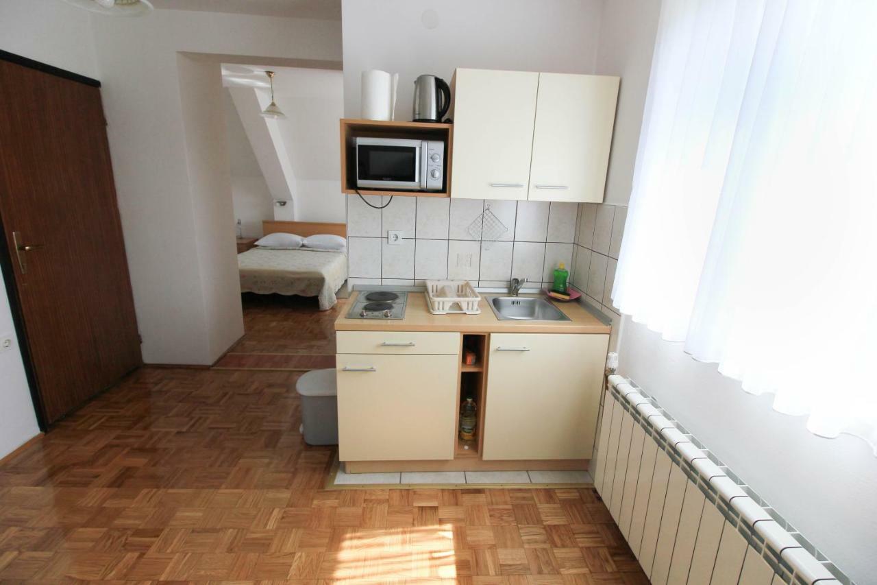 Hotel House Milan à Rastovača Extérieur photo